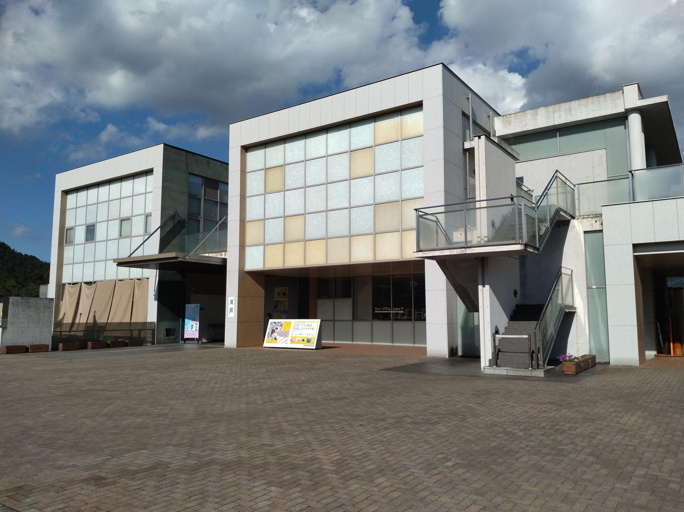 照明LED更新工事に伴う展示室の閉室について