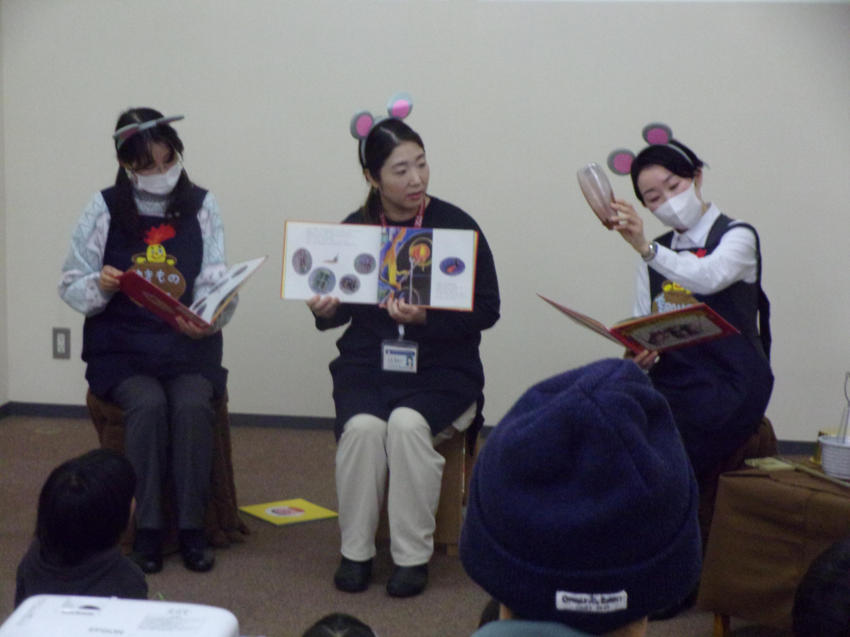 読み聞かせの様子