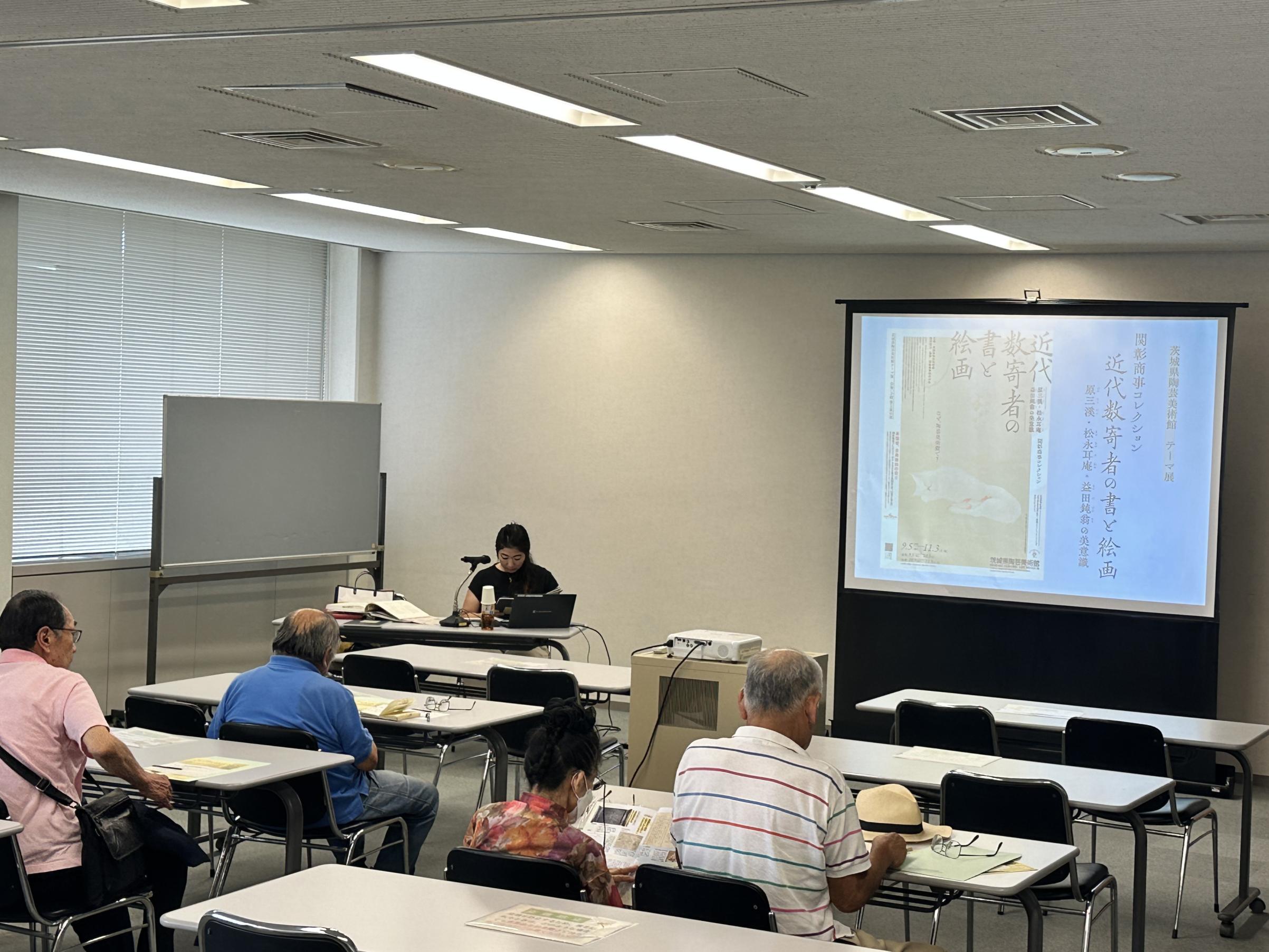 美術講座の様子 美術講座の様子